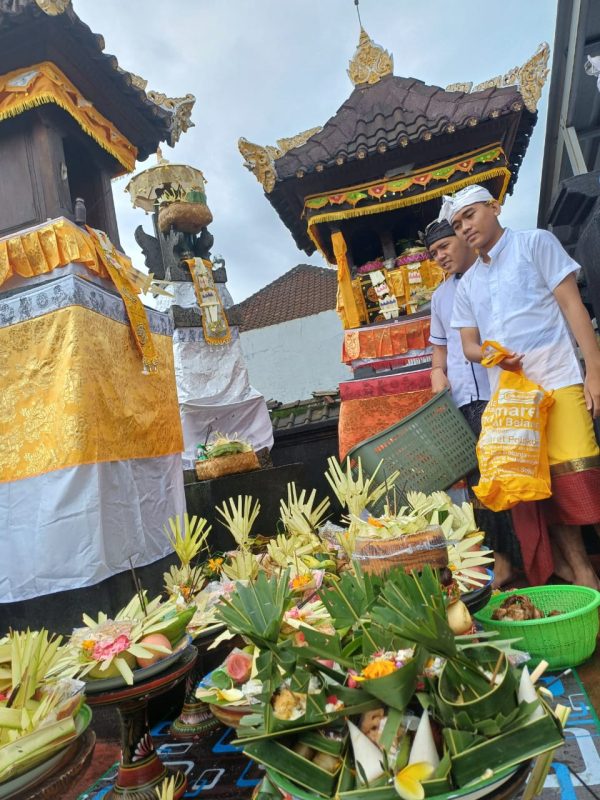 HARI RAYA HINDU SEBELUM MELAKSANAKAN NYEPI