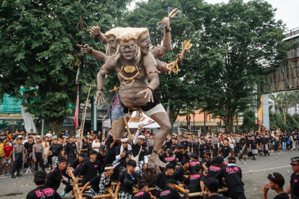 MAKNA FILOSOFIS DARI OGOH OGOH: SANG KALA TIGA WISESA