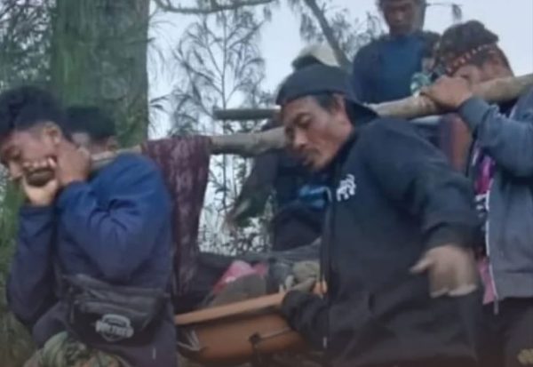 GUNUNG RINJANI BERDUKA : PENDAKI MALAYSIA MENGALAMI KECELAKAAN