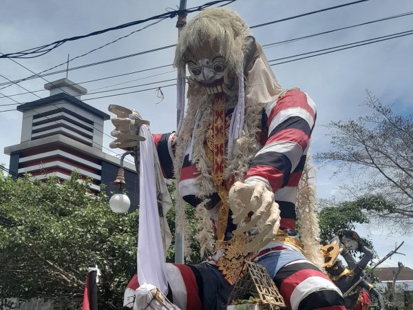 PAWAI FESTIVAL OGOH -OGOH DI LOMBOK NUSA TENGGARA BARAT