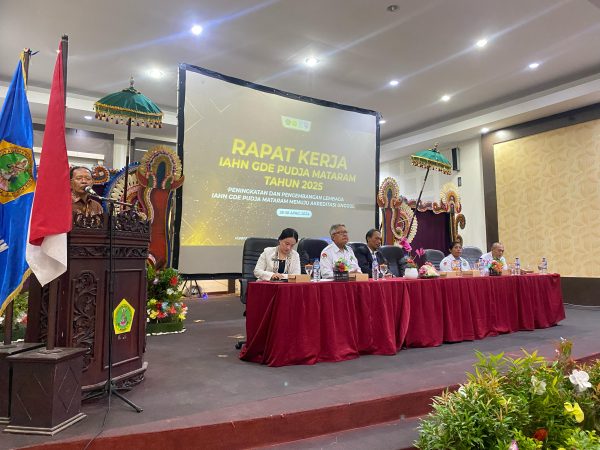 RAPAT KERJA IAHN GDE PUDJA MATARAM TAHUN 2025, DIHADIRI OLEH DIRJEN BIMAS HINDU KEMENAG RI