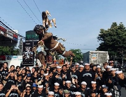PAWAI OGOH-OGOH MATARAM MENYAMBUT HARI RAYA NYEPI 2025 TAHUN BARU CAKA 1947